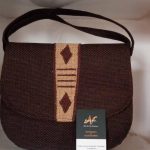 SAC BANDOULIERE BRODE APO'MI