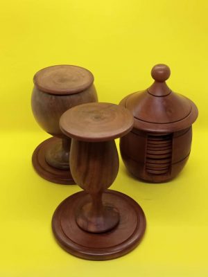 VERRE A VIN EN BOIS – Image 1