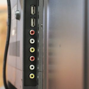 TV LED ASTECH 43" - Full HD - 43OD15 - Noir | Image Précise & Son Immersif – Image 3